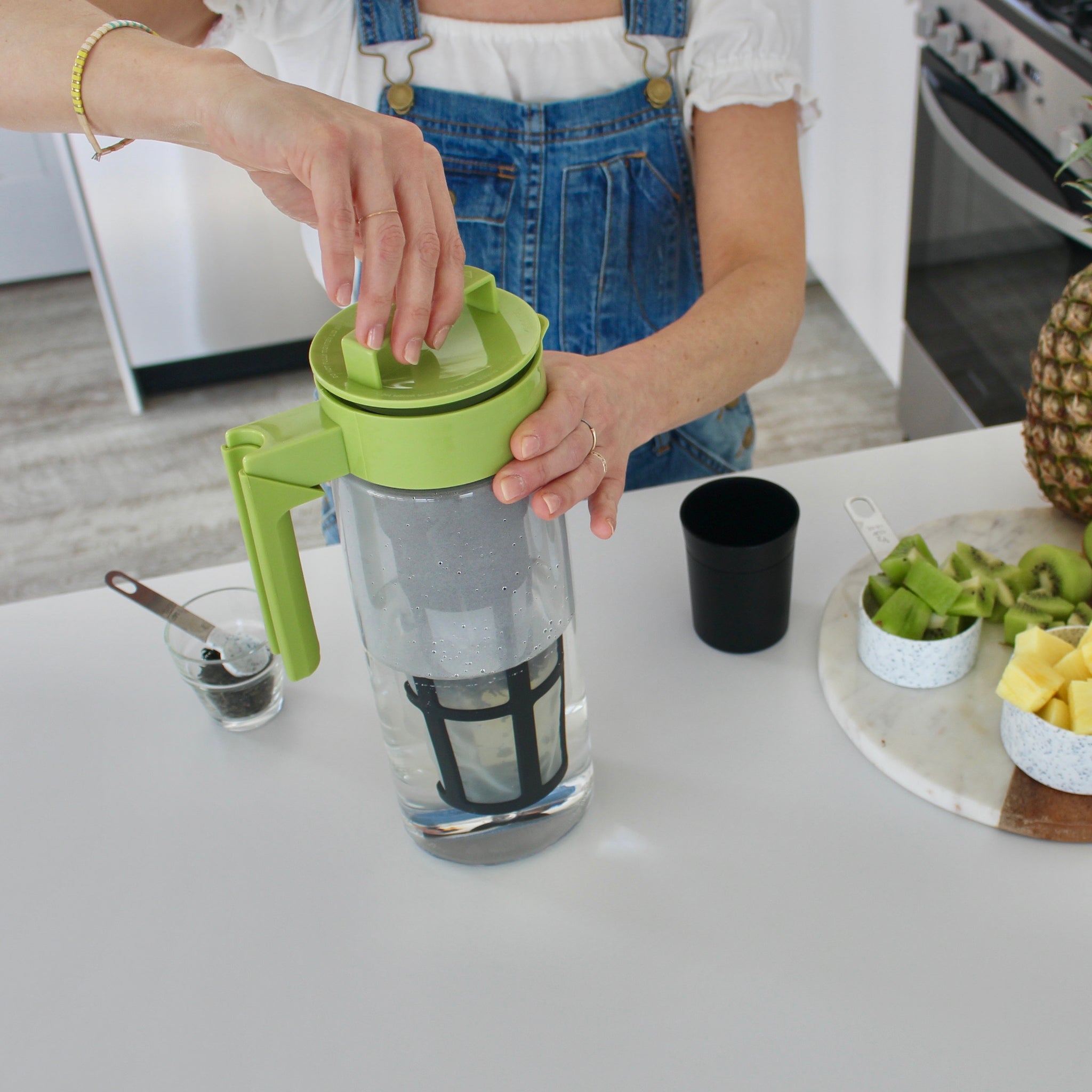FCITM-2QT-Lifestyle-Avocado-11.jpg