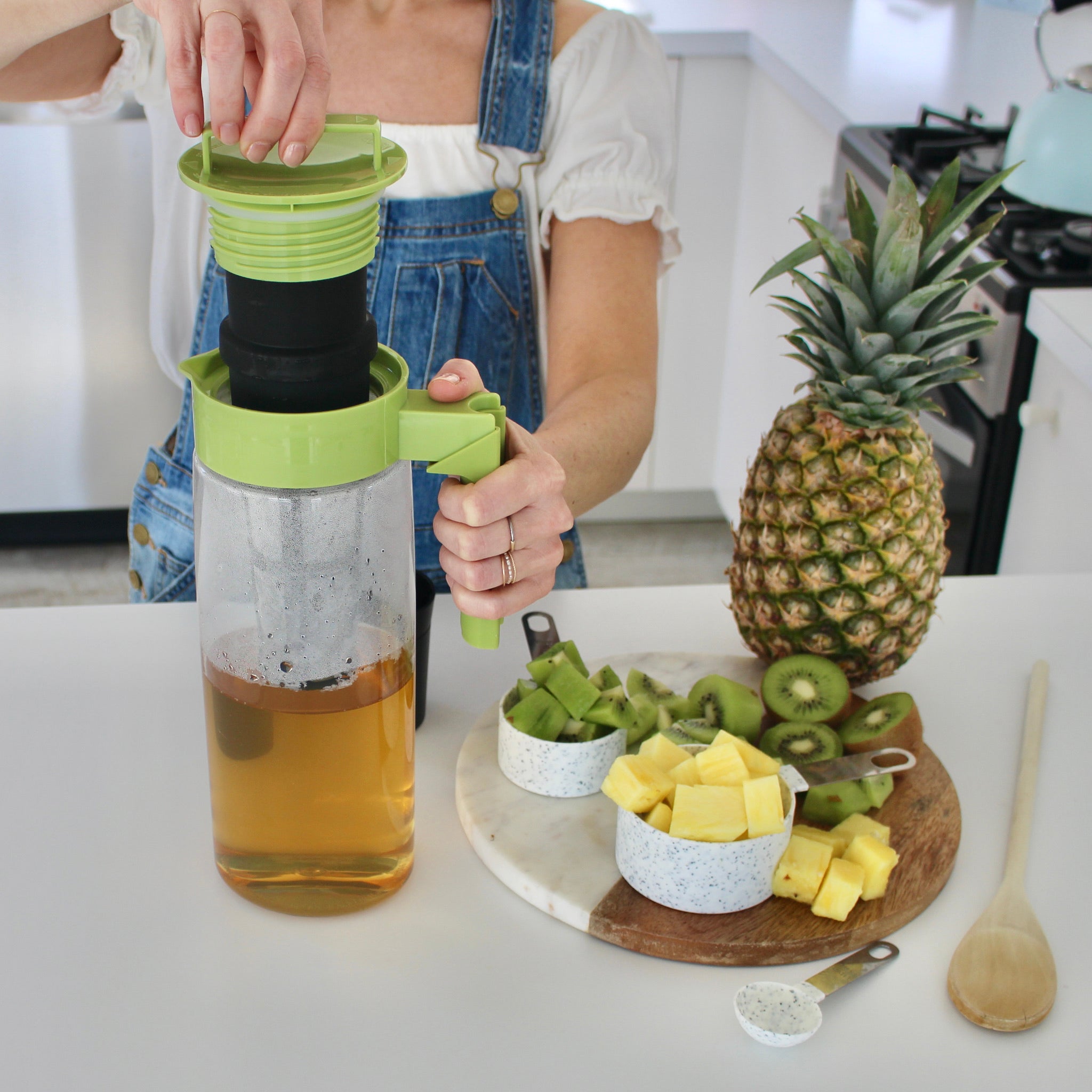 FCITM-2QT-Lifestyle-Avocado-13.jpg